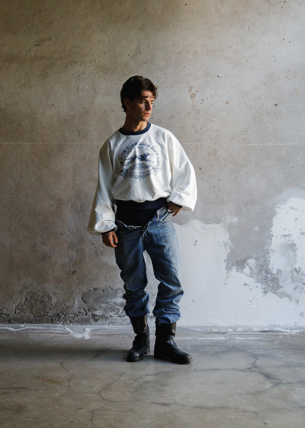 WHITE SOUL CREWNECK
