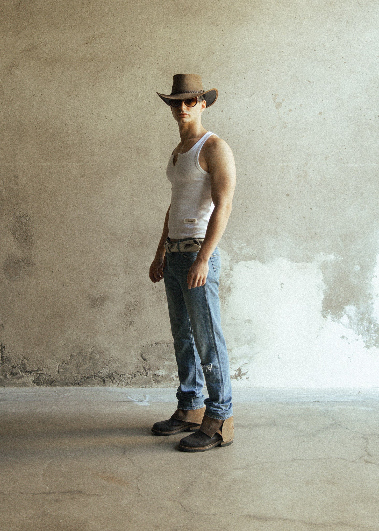 TRUCKER TANK TOP WHITE