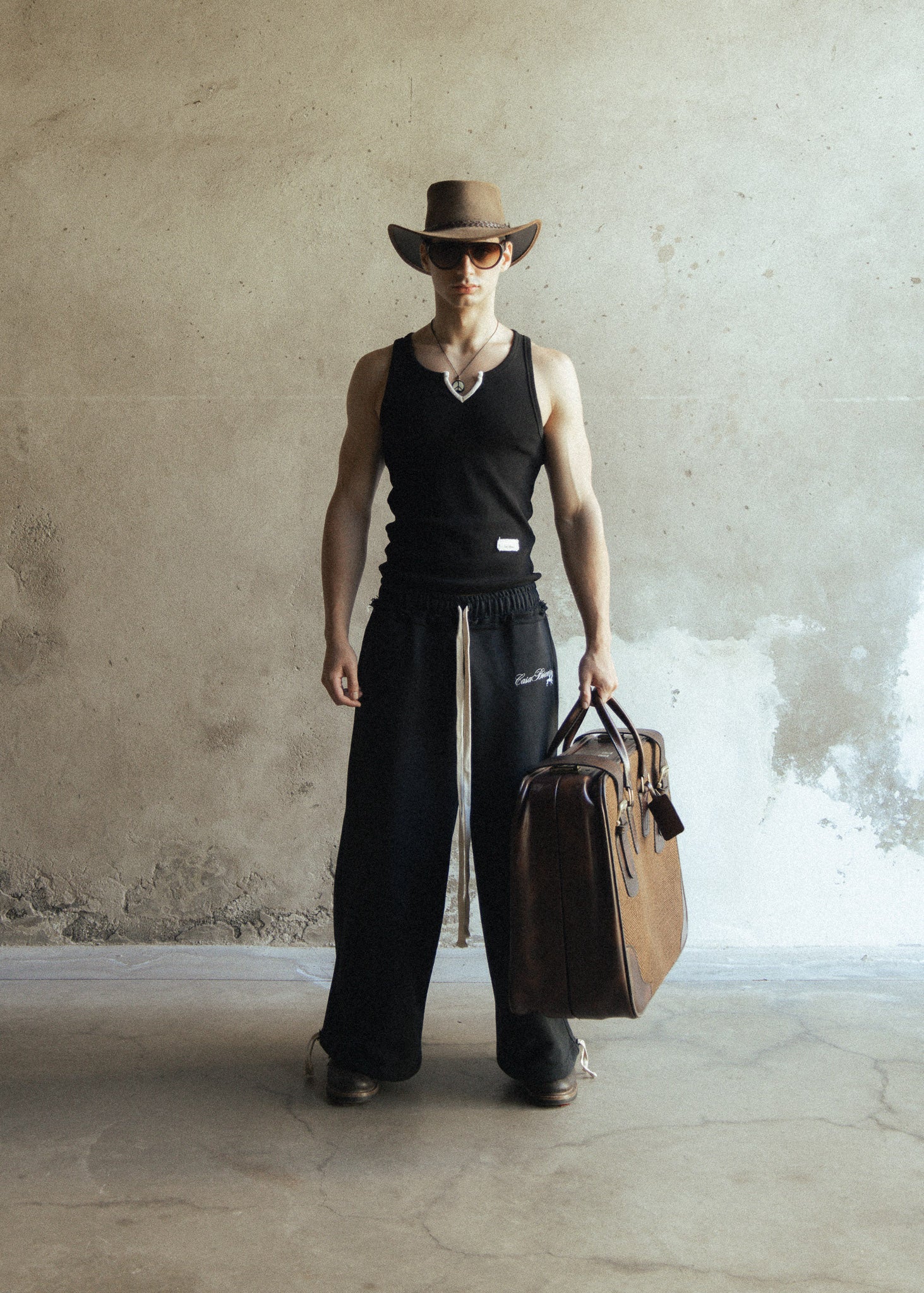 TRUCKER TANK TOP BLACK