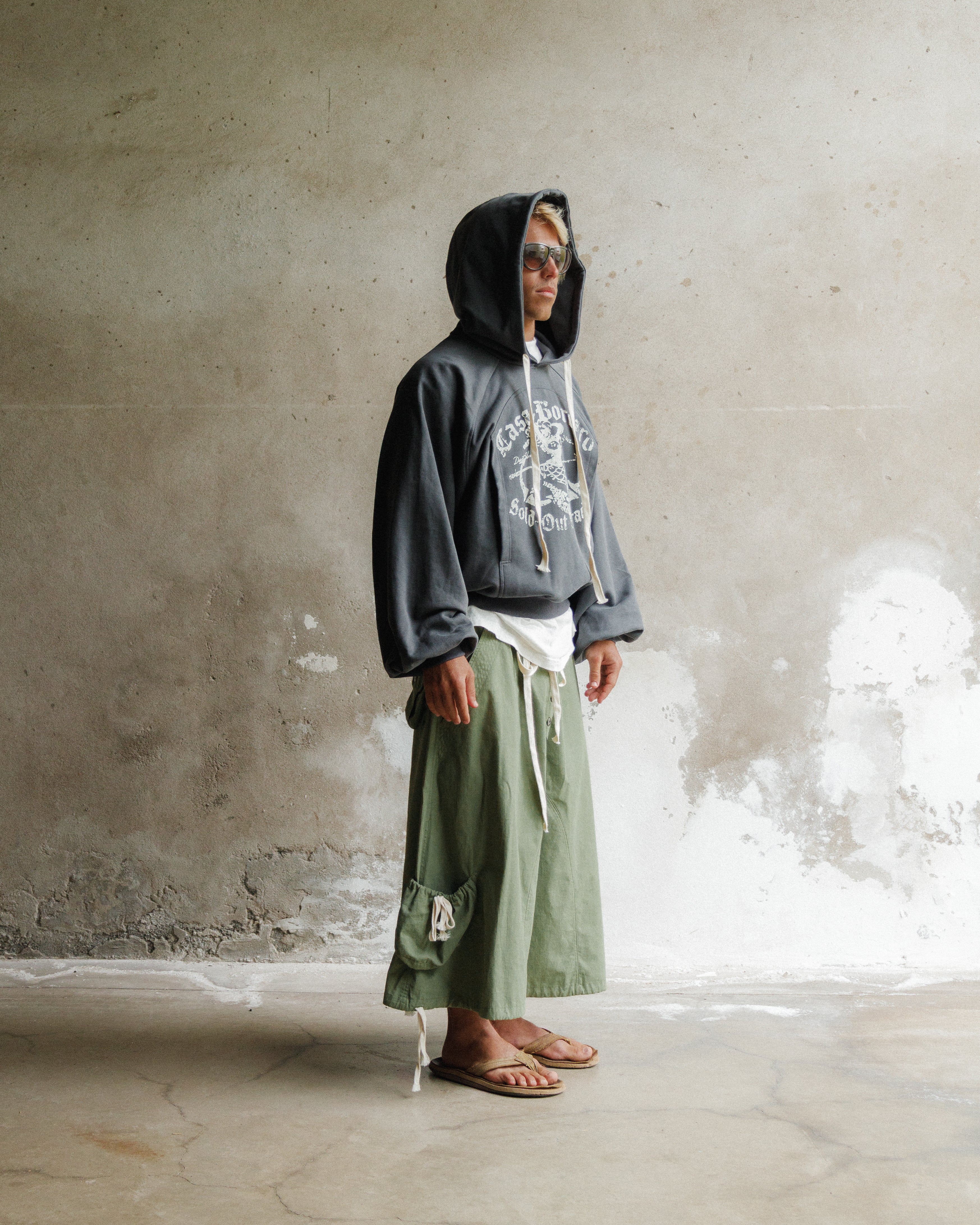 GREY DESSERT ISLAND HOODIE