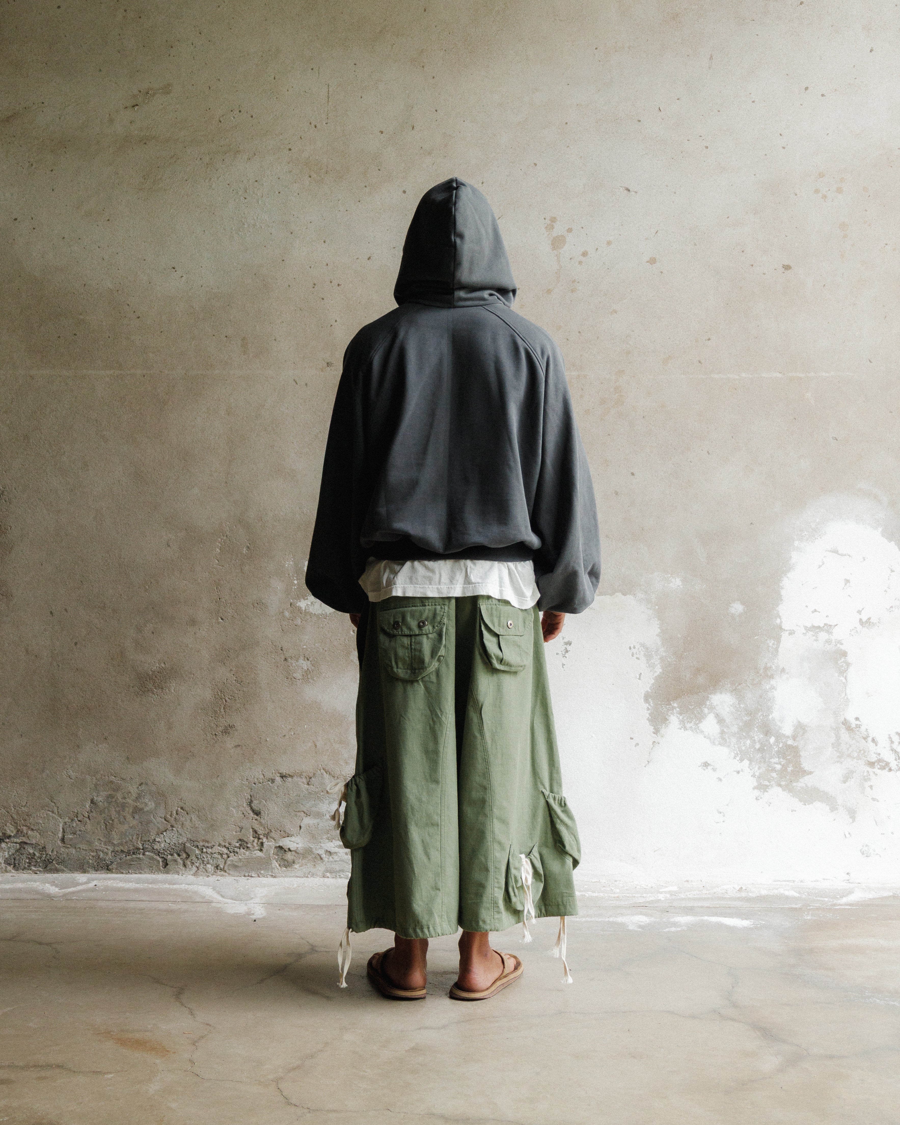GREY DESSERT ISLAND HOODIE