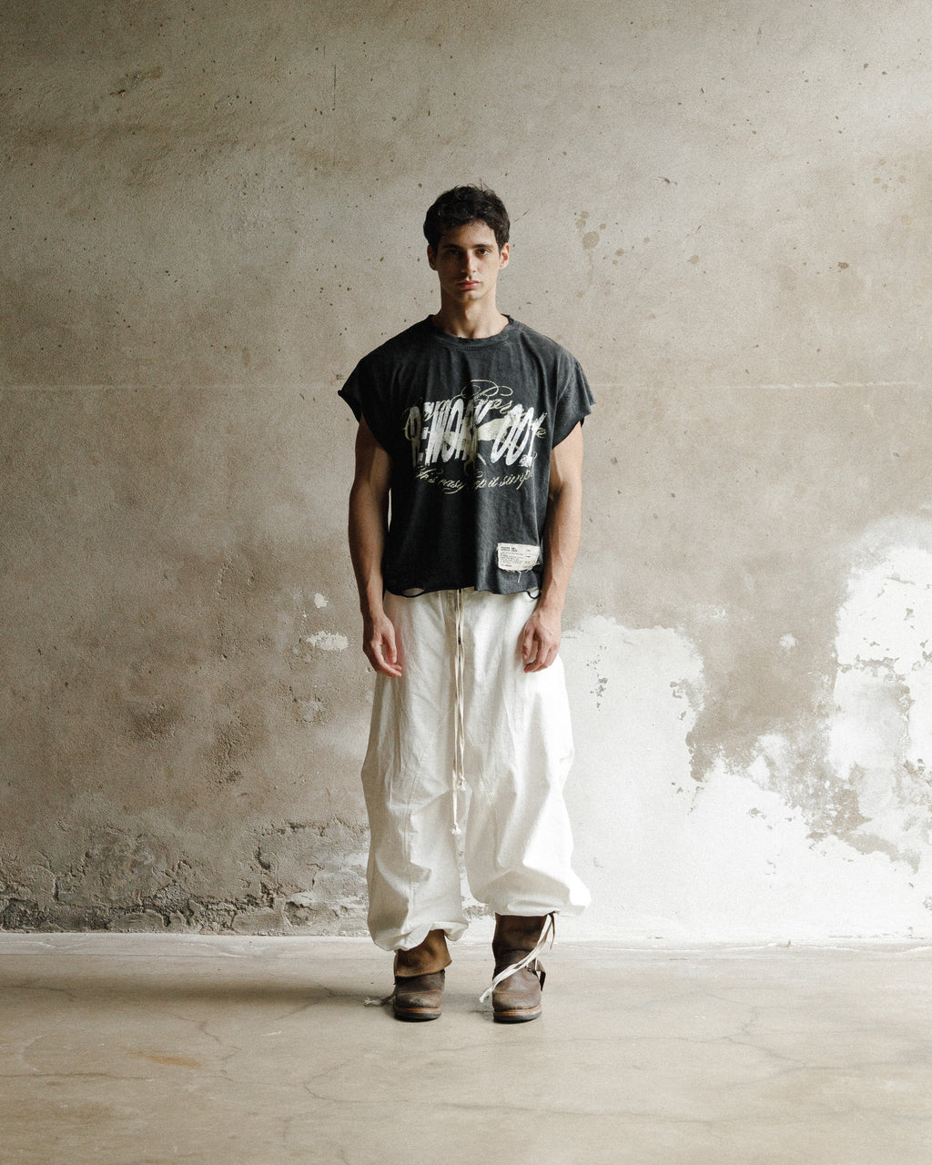R001 TEE - 001