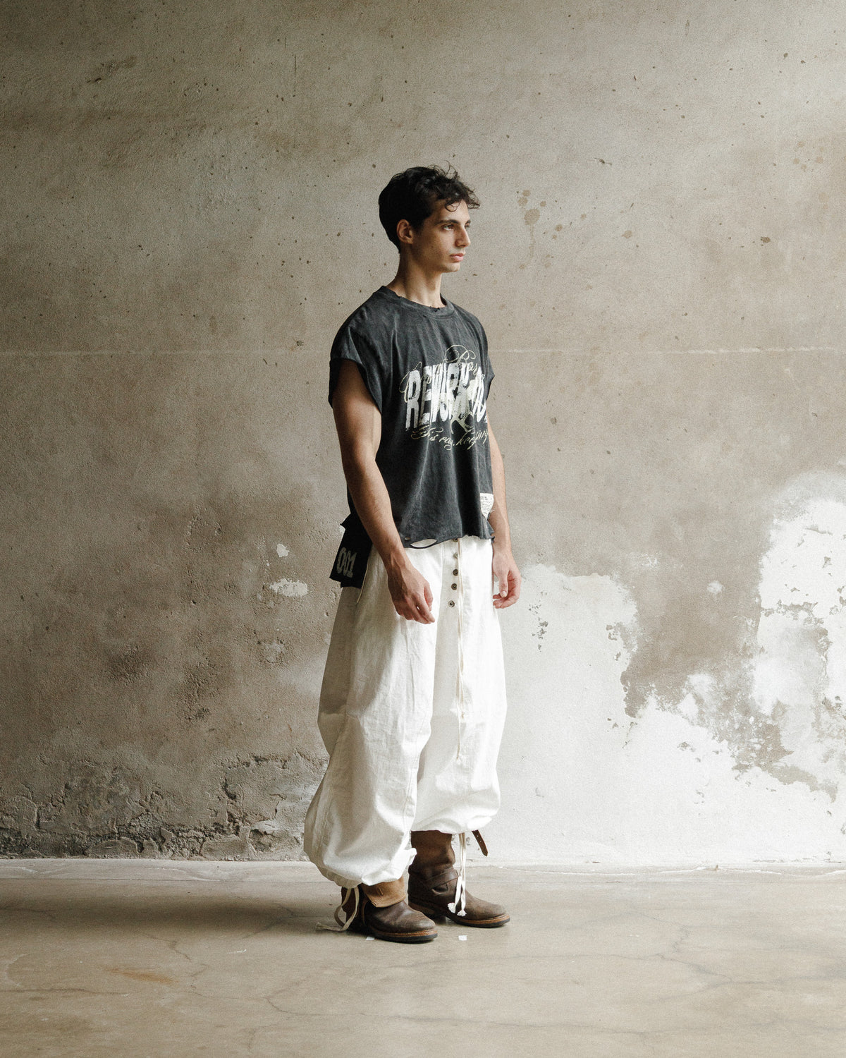 R001 TEE - 001
